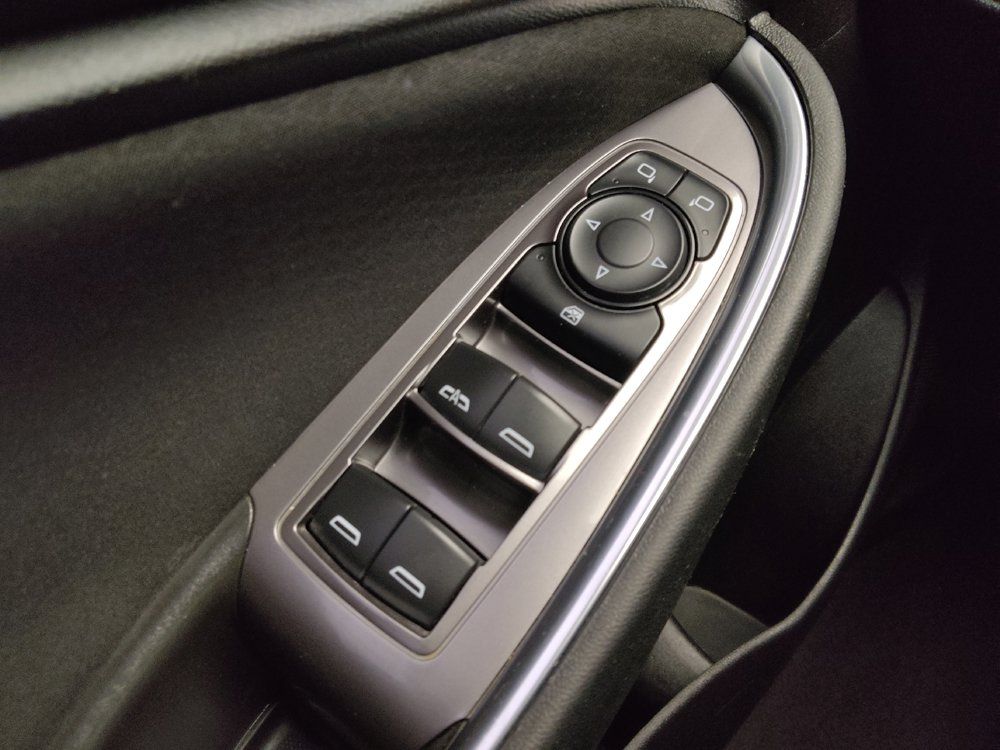 Used 2018 Chevrolet Malibu LT FWD image 27