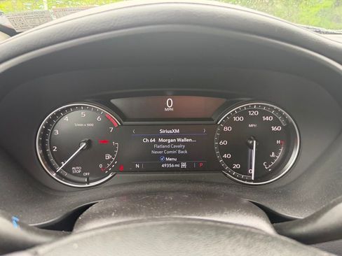 Used 2023 Cadillac XT4 Luxury w/ Cold Weather Package AWD/4WD image 29