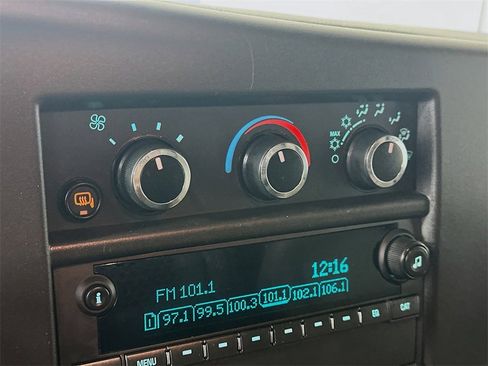 Used 2021 Chevrolet Express 2500 w/ Driver Convenience Package image 18