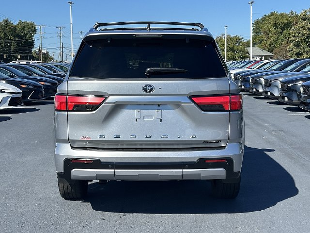 Used 2025 Toyota Sequoia Capstone AWD/4WD image 7