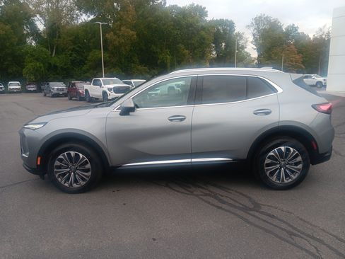 Certified 2024 Buick Envision Preferred image 2