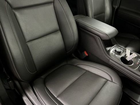 Certified 2023 GMC Acadia SLT AWD/4WD image 29