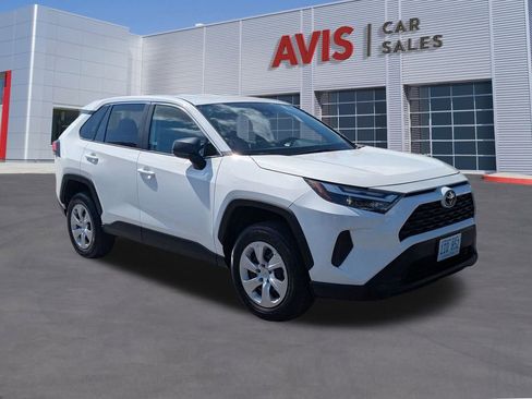 Used 2025 Toyota RAV4 LE image 3
