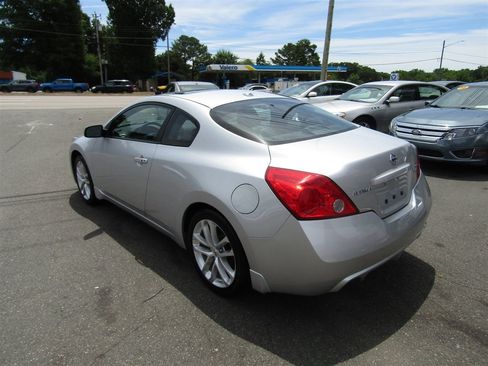 Used 2012 Nissan Altima 3.5 SR w/ Technology Pkg FWD image 6