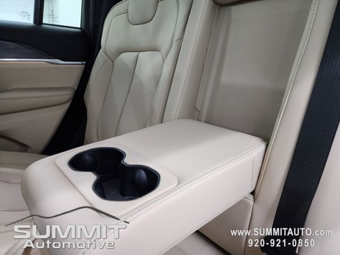 New 2025 Jeep Grand Cherokee Limited w/ Black Appearance Package image 40