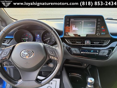 Used 2019 Toyota C-HR XLE image 19