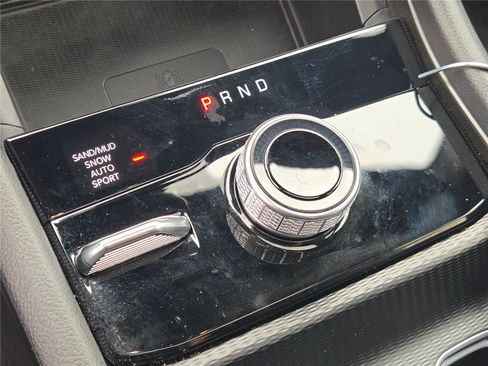 Certified 2025 Jeep Grand Cherokee L Limited w/ Luxury Tech Group II image 35