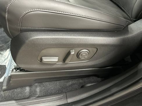 New 2026 Kia Carnival EX FWD image 11