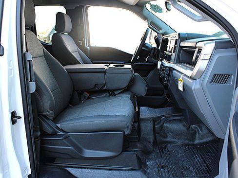 Used 2024 Ford F250 XL image 14