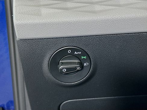 Used 2023 Volkswagen Taos S image 16