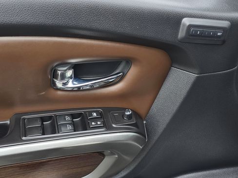 Used 2019 Nissan Titan Platinum Reserve w/ Platinum Utility Package AWD/4WD image 28