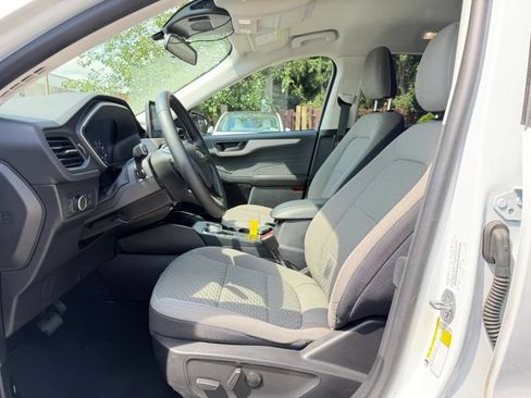 Used 2022 Ford Escape SE w/ SE Sport Appearance Package AWD/4WD image 11