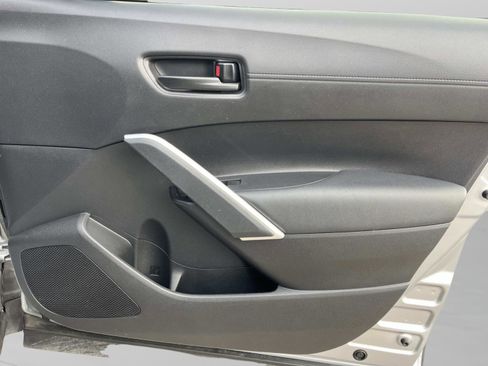 Used 2023 Toyota Corolla Cross LE image 23