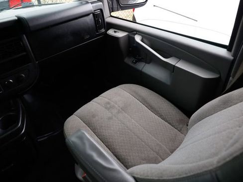 Used 2018 Chevrolet Express 3500 LT w/ LT Preferred Equipment Group image 21