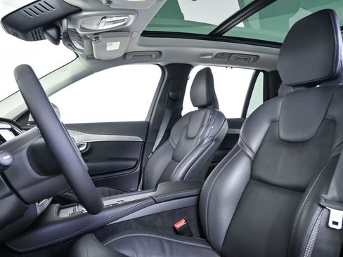 Certified 2023 Volvo XC90 B6 Ultimate w/ Protection Package Premier AWD/4WD image 5