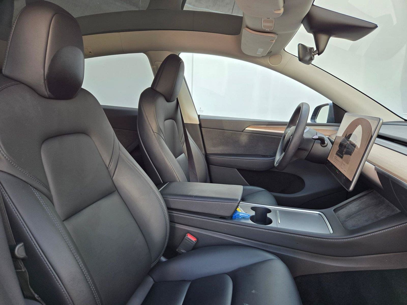 Used 2023 Tesla Model Y Long Range AWD/4WD image 27