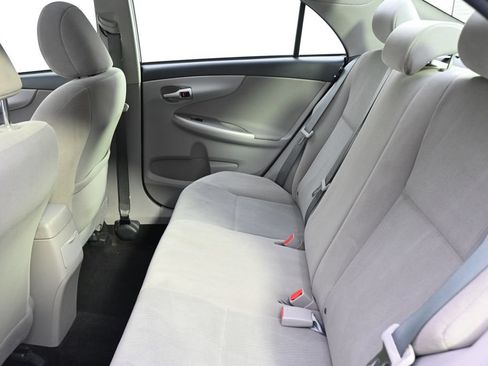 Used 2013 Toyota Corolla LE w/ Premium Pkg FWD image 21