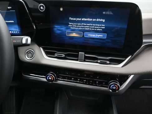 New 2026 Chevrolet Equinox LT w/ Convenience Package II FWD image 29