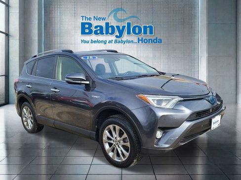 Used 2018 Toyota RAV4 Limited image 5
