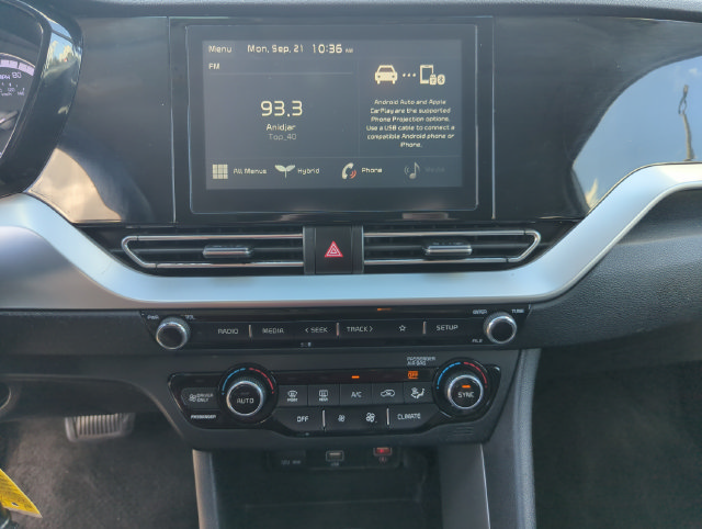 Used 2020 Kia Niro LX FWD image 34