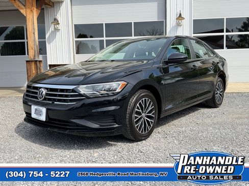 Used 2021 Volkswagen Jetta SE image 1