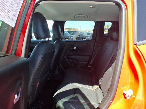 Used 2023 Jeep Renegade Trailhawk w/ Trailhawk Elite Group AWD/4WD image 11