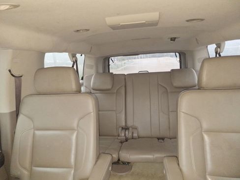 Used 2017 Chevrolet Suburban Premier image 39