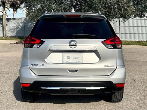 Used 2017 Nissan Rogue SL w/ SL Premium Package image 6