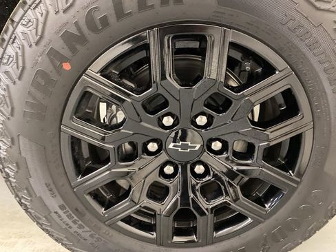 New 2026 Chevrolet Colorado Trail Boss AWD/4WD image 24