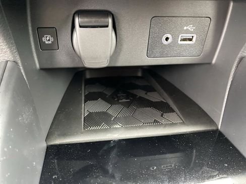 New 2025 Nissan Versa SV w/ Trunk Package image 20