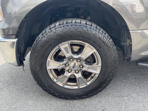 Used 2015 Ford F150 XLT w/ Equipment Group 302A Luxury AWD/4WD image 15