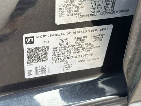 Used 2025 GMC Sierra 1500 SLT image 34