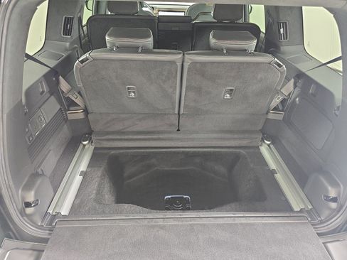 Used 2025 Rivian R1S Premium image 26