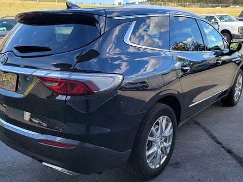 Used 2022 Buick Enclave Premium image 5