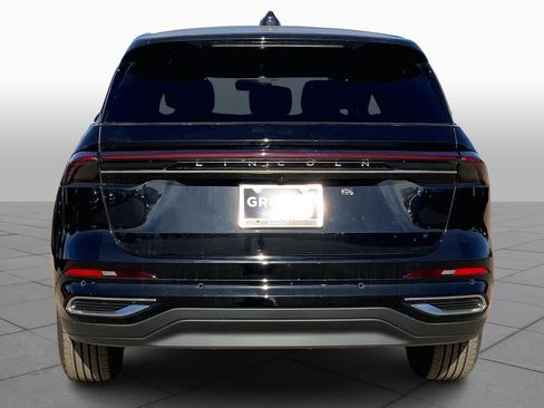 New 2026 Lincoln Nautilus Premier image 4