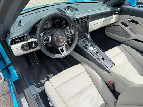 Used 2017 Porsche 911 Carrera 4S image 27