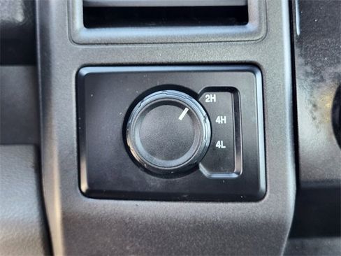 Certified 2022 Ford F350 XL w/ Power Equipment Group image 17