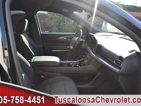 Used 2025 Chevrolet Traverse LT w/ Driver Confidence Package image 26