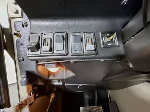 Used 2003 HUMMER H1 4-Door Open Top AWD/4WD image 46