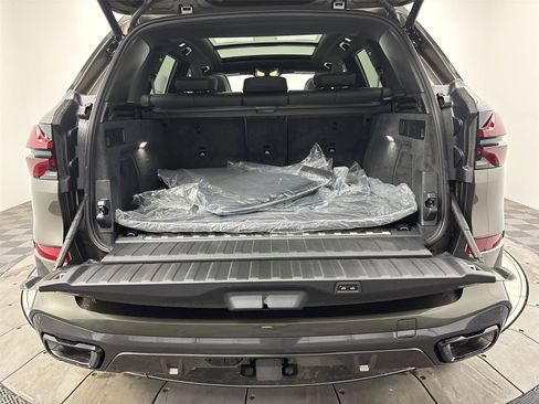 New 2026 BMW X5 xDrive50e w/ M Sport Package AWD/4WD image 21