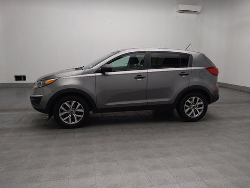 Used 2016 Kia Sportage LX FWD image 2