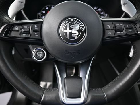 Used 2023 Alfa Romeo Stelvio Sprint image 31