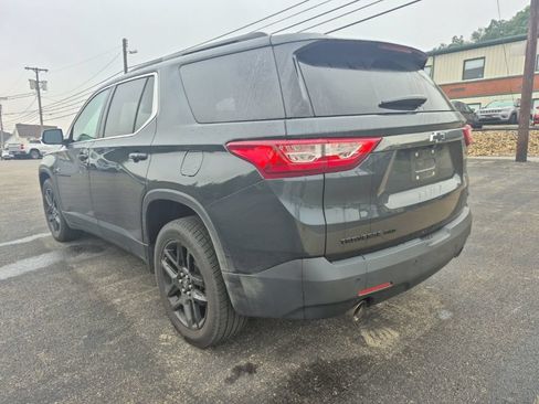 Used 2020 Chevrolet Traverse LT w/ LPO, Blackout Package AWD/4WD image 5
