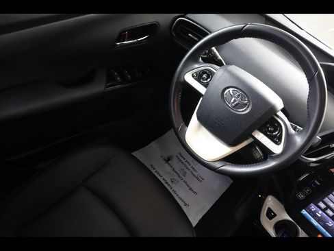 Used 2017 Toyota Prius Prime Plus image 17