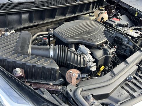 Used 2017 Cadillac XT5 Luxury w/ LPO, Wheel Lock Package image 27