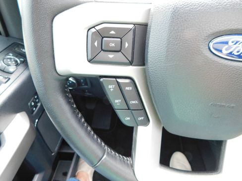 Used 2022 Ford F250 Lariat w/ Tremor Off-Road Package image 22