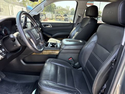 Used 2017 GMC Yukon Denali w/ Open Road Package image 9