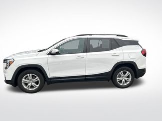 Used 2022 GMC Terrain SLE w/ Driver Convenience Package video 3