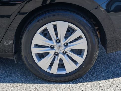 Used 2023 Nissan Sentra S FWD image 10