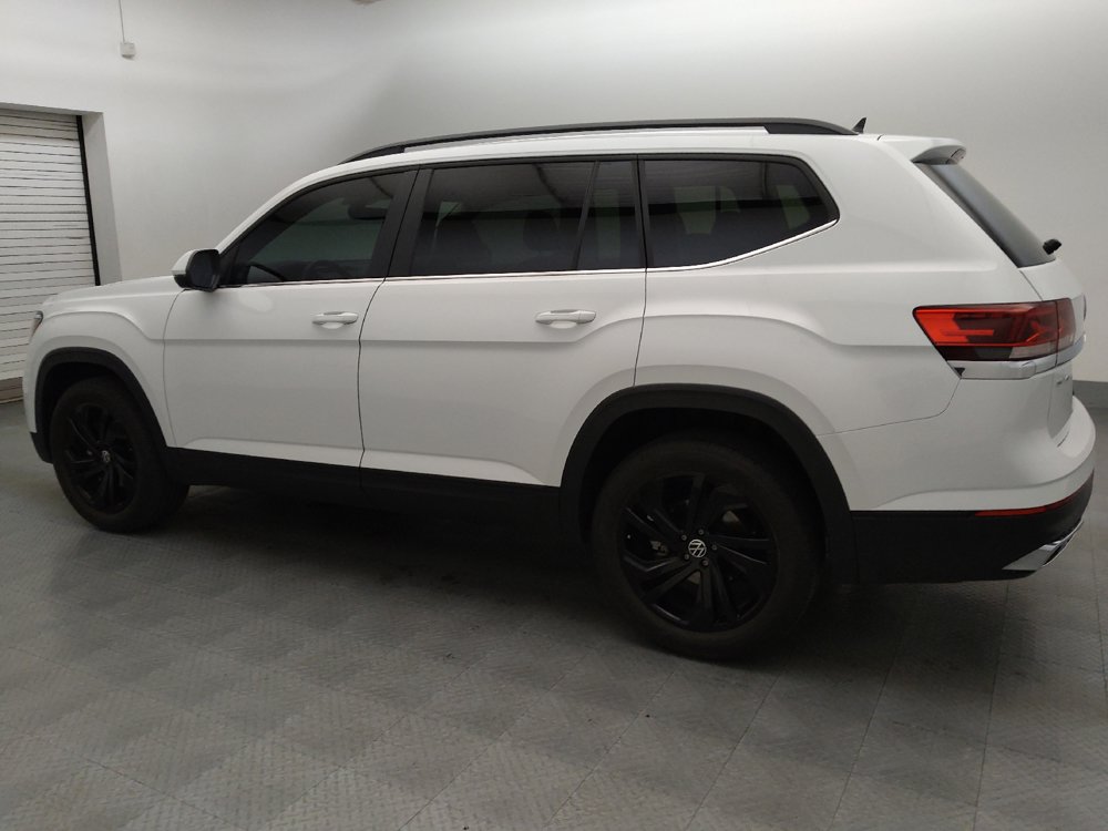 Used 2023 Volkswagen Atlas SE w/ Black Wheel Package FWD image 3
